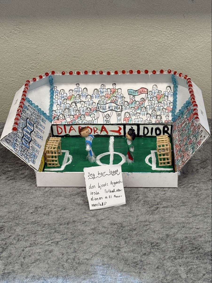 Et puslespill på et bord